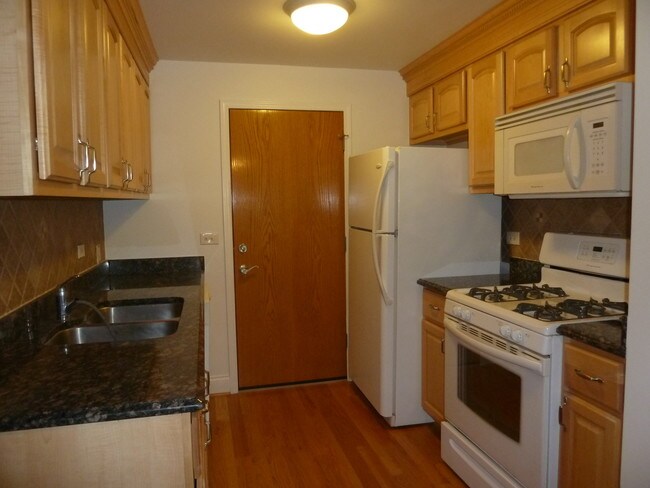 Foto del edificio - 4939 N East River Rd