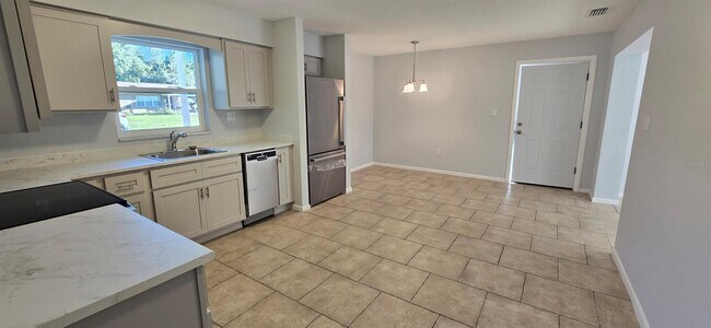 Foto del edificio - 29 Lake Ct Loop