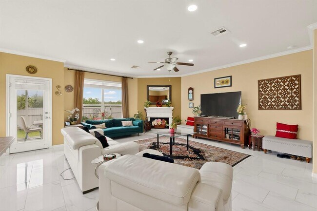 Building Photo - 11228 Barn Owl Dr