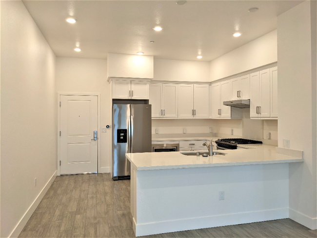 Building Photo - 42111 Osgood Rd