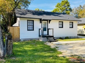 Building Photo - 4007 Lynn St