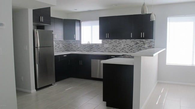 Foto del edificio - 2BR/2BA ground floor condo