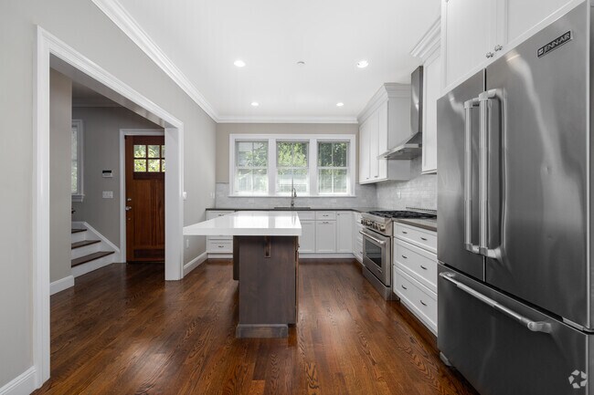 2 habitaciones, 2,5 baños - 1940 pies cuadrados - Cocina - 52 Brookside Dr
