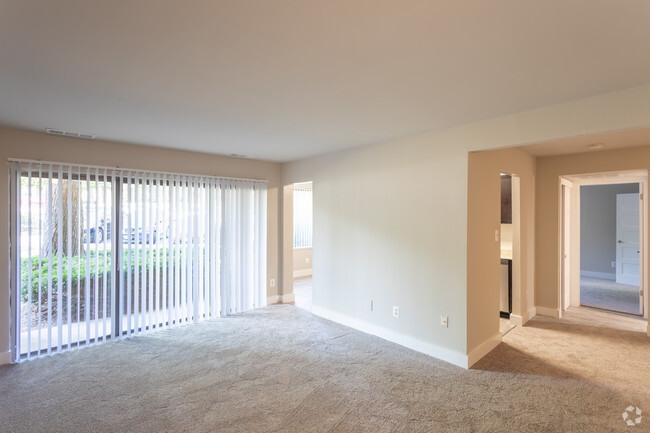 Building 13913 Apt 11 - Renovated One Bedroom - Woodvale Apartments