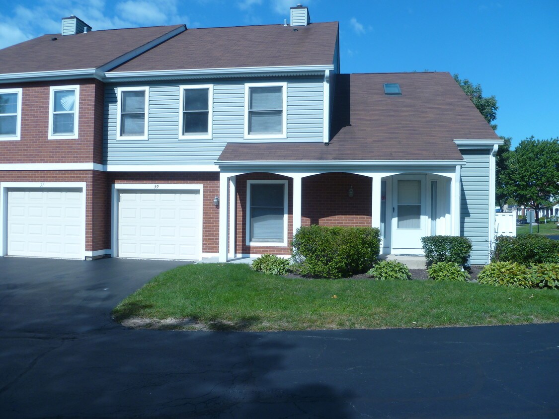 Primary Photo - 39 S Stonington Dr