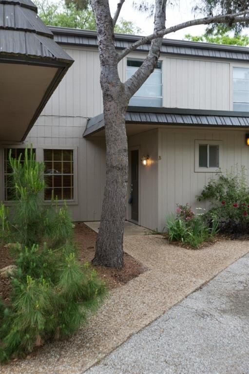 Foto del edificio - 713 Castle Ridge Rd
