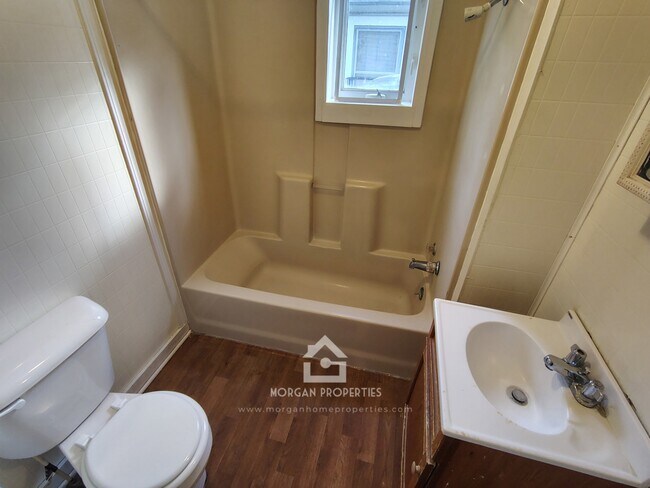 Foto del edificio - 2304 Hendricks St