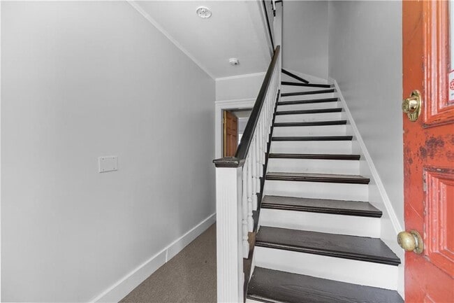 Building Photo - 501 Spring St