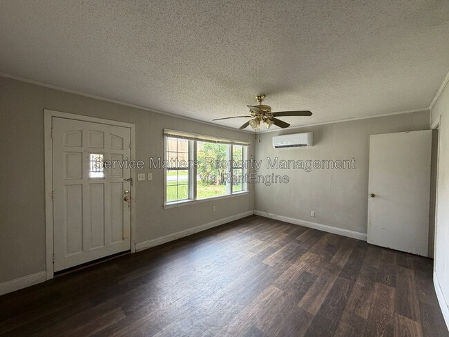 Building Photo - 3213 N Guillemard St