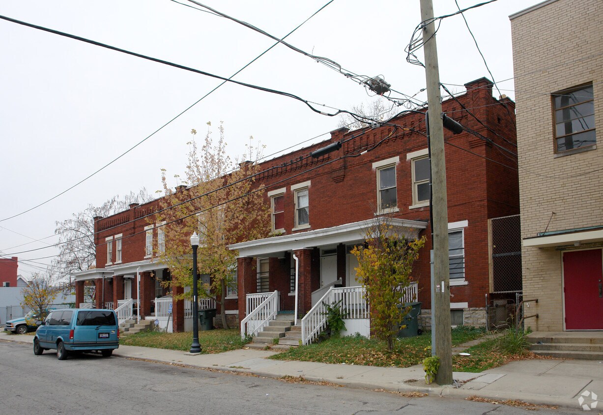 Foto del edificio - 996-1006 Mcallister Ave
