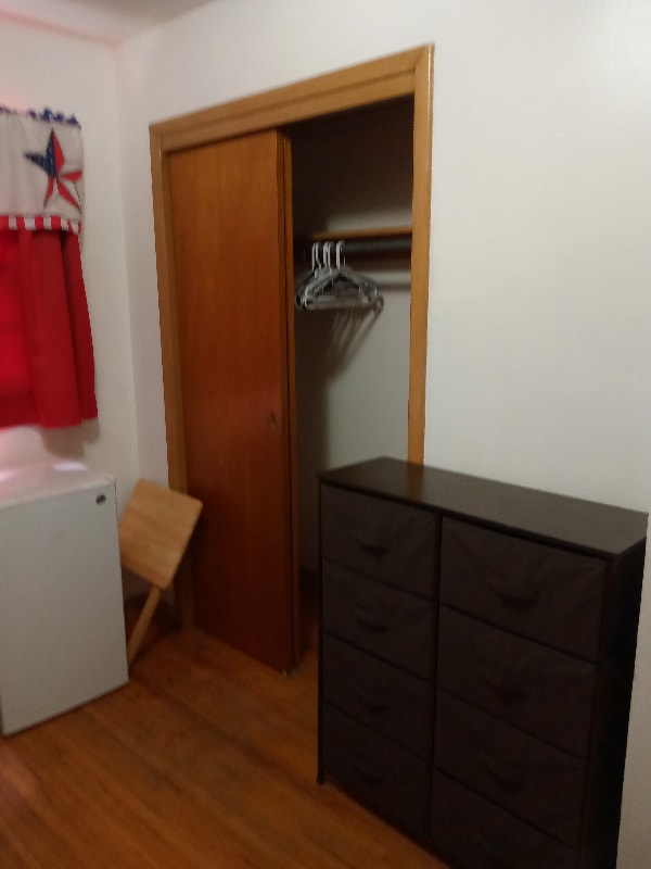 Building Photo - 1613 W 34th St S