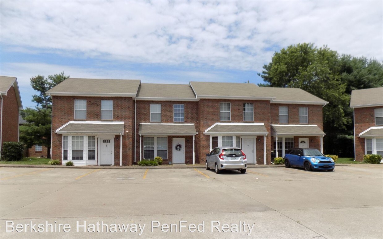 1903 Old Russellville Pike, Clarksville, TN 37043 Room for Rent in