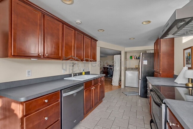 Foto del edificio - 322 E 6th Ave