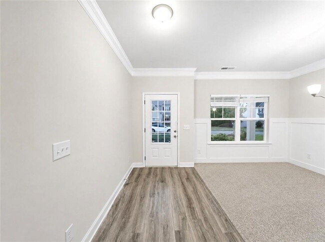 Building Photo - 757 Laurel Cove
