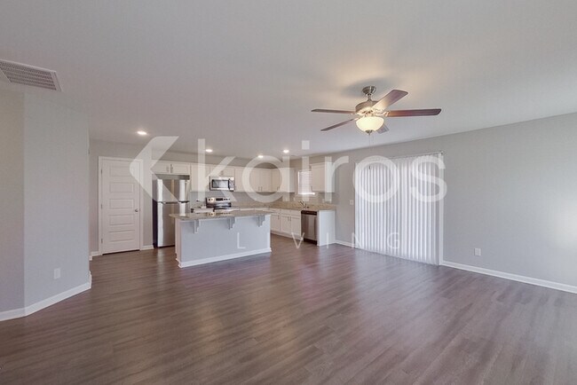 Building Photo - 210 Western Red Cedar Dr