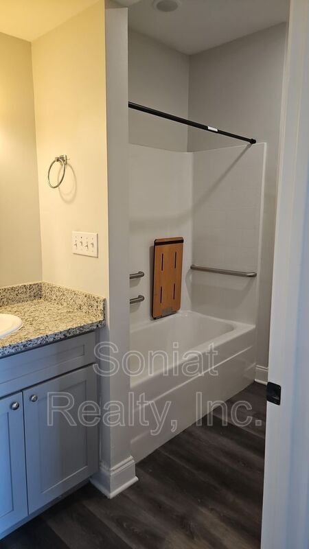 Building Photo - 4504 Pontchartrain Dr