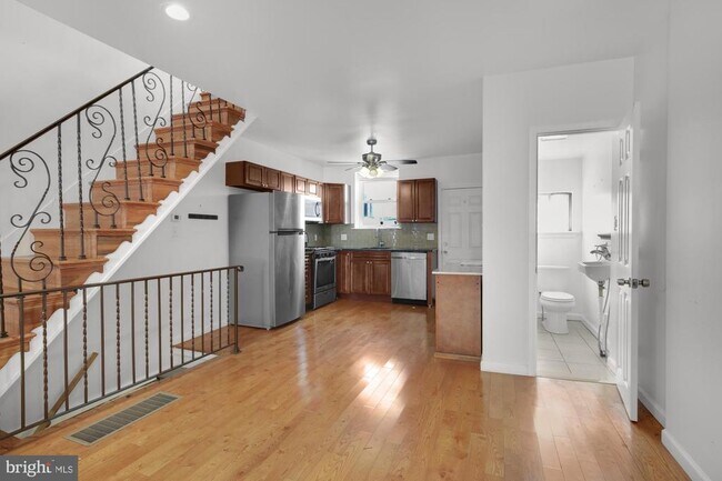 Foto del edificio - 2215 S Hicks St