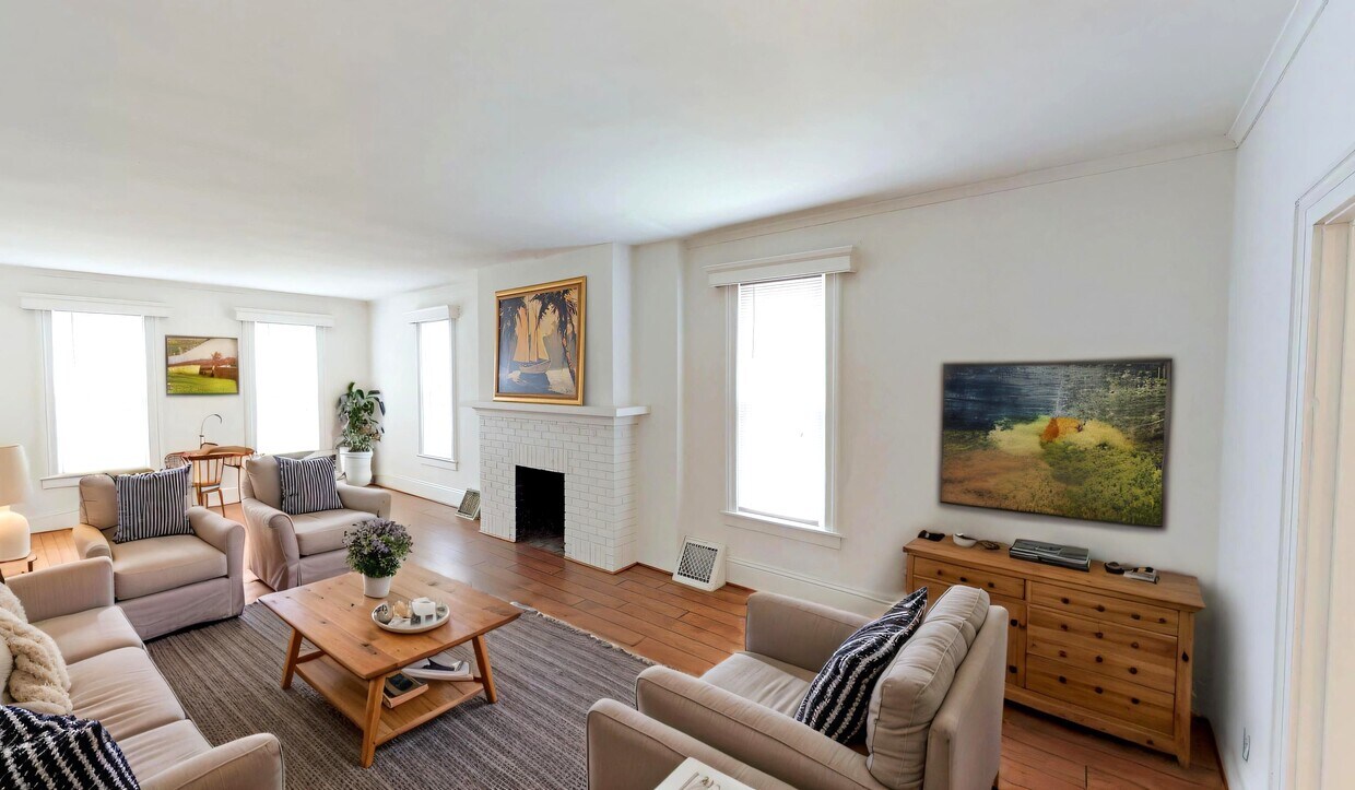 Foto principal - 521 W Edwards St