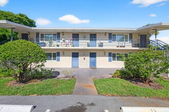 Building Photo - 821 Lighthouse Dr