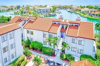 Building Photo - 557 Pinellas Bayway S