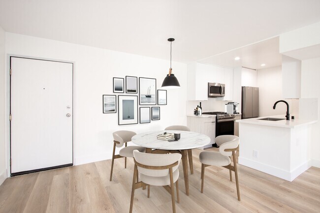 Foto del edificio - The Rodney Apartments