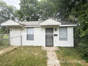 Building Photo - 1417.5 W 19th St