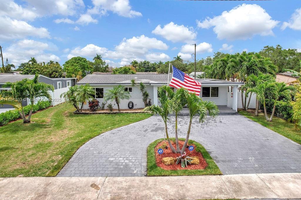 Foto principal - 1420 NE 11th St