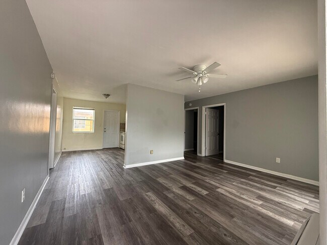 Foto del edificio - 4109 SW 24th St