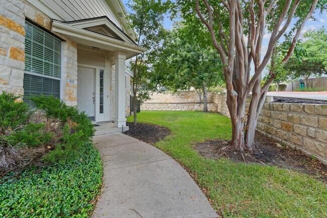 Foto del edificio - 1900 Scofield Ridge Pkwy