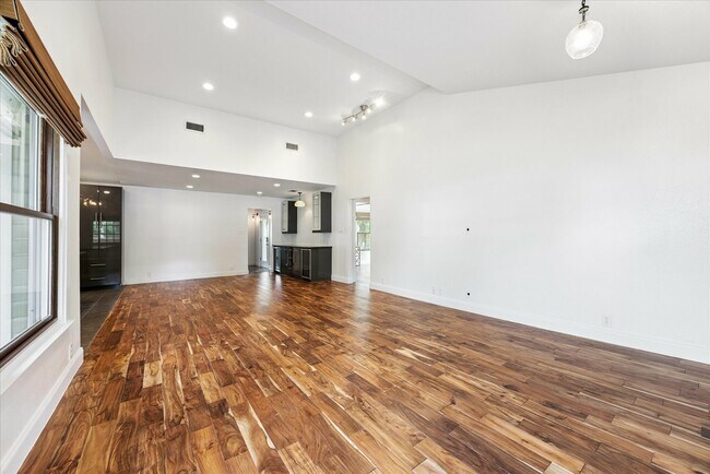 Building Photo - 1106 Fairmount Ave