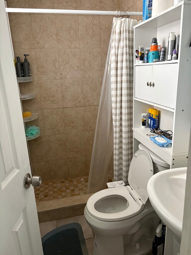 Foto del edificio - 2238 Monroe St