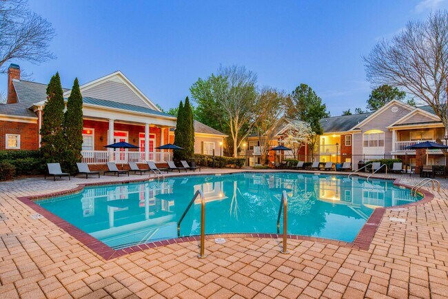 Building Photo - Veranda Knolls