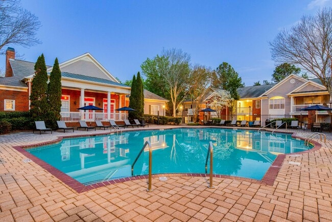 Building Photo - Veranda Knolls