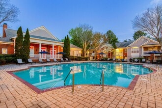 Building Photo - Veranda Knolls