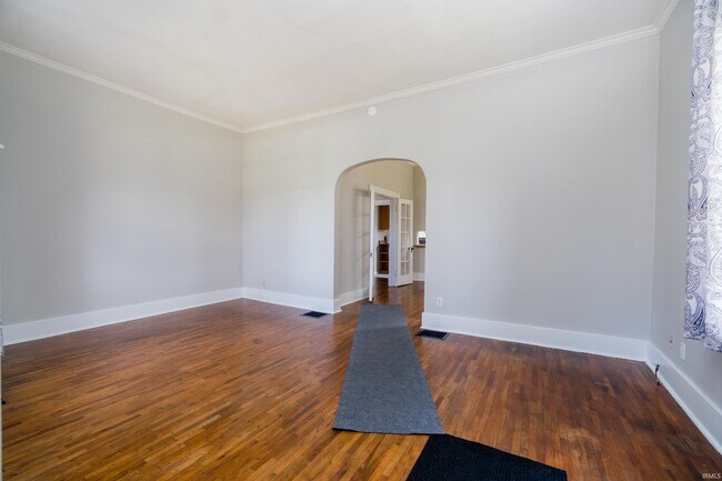 Building Photo - 1014 Elmwood Ave