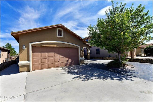 Building Photo - 12569 Wolf Berry Dr