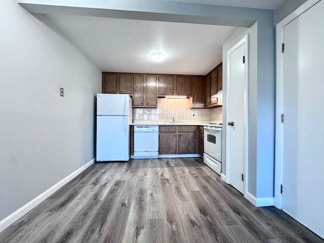 Photo - 2 Old Colony Ln Apartment