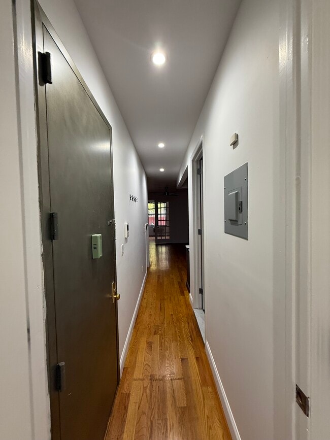 Foto del edificio - 308 Troutman St