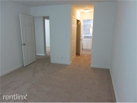 Building Photo - 14452 Majorca Ave