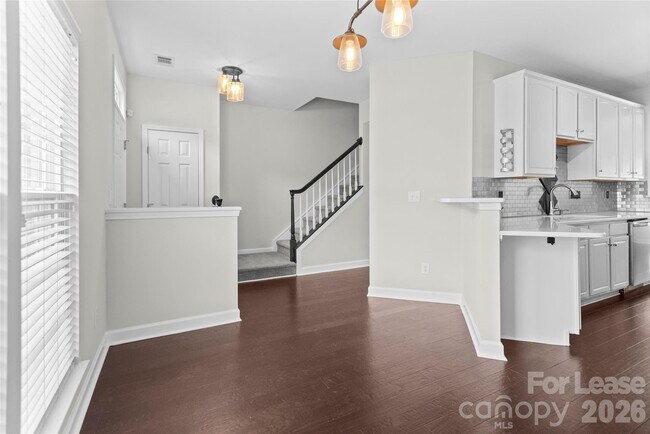 Foto del edificio - 19030 Natalie Michelle Ln