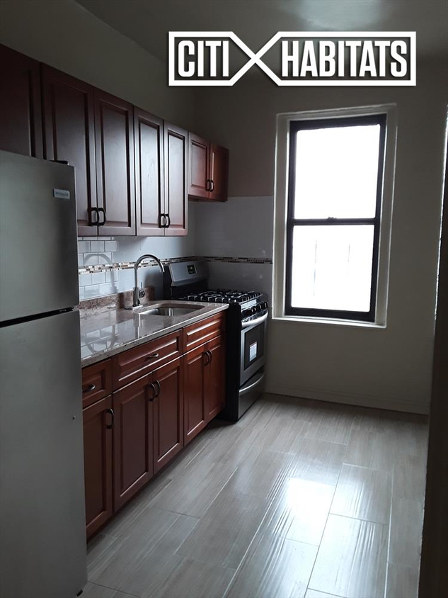 Primary Photo - 406 E Fordham Rd