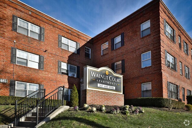 Walnut Court Apartments