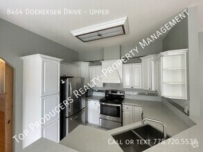 Building Photo - 8464 Doereksen Dr