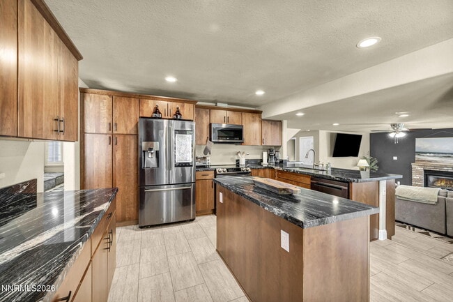 Building Photo - 5045 Pradera St
