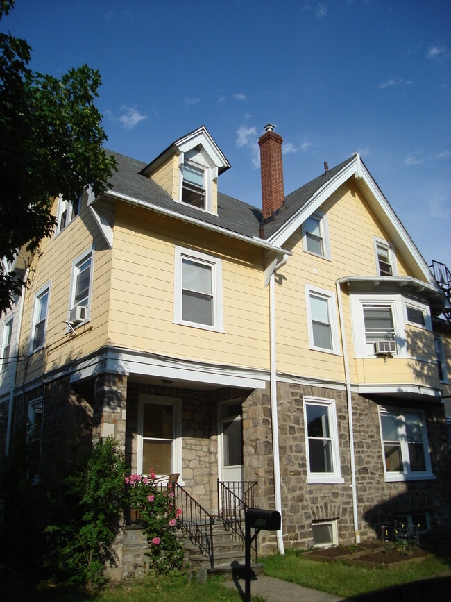 Building Photo - 115 Grandview Rd