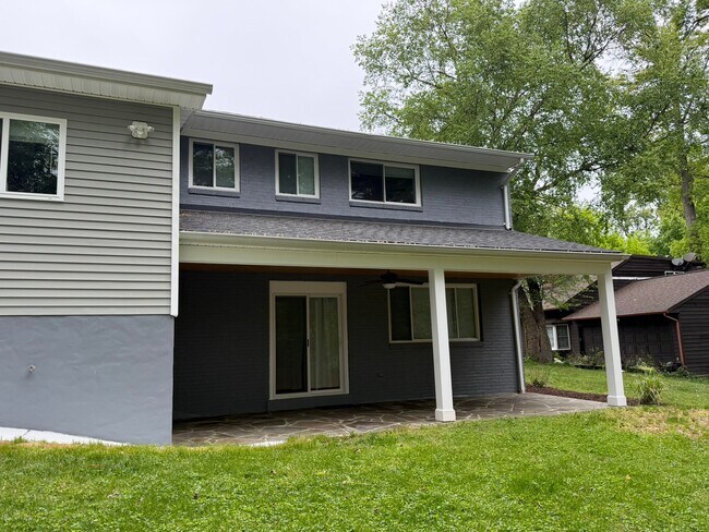 Building Photo - 1621 Oaklawn Ct