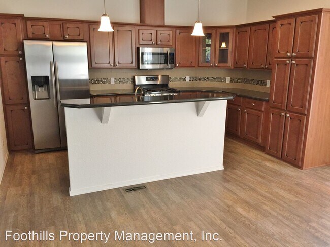 Building Photo - 3 br, 2 bath House - 2715 Lyric Drive