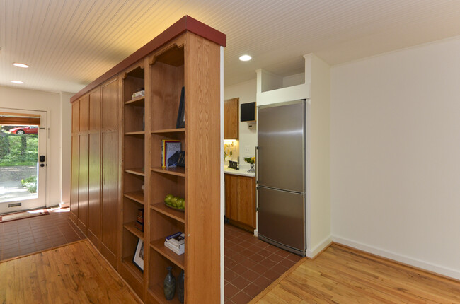 Building Photo - 11493 Waterview Cluster