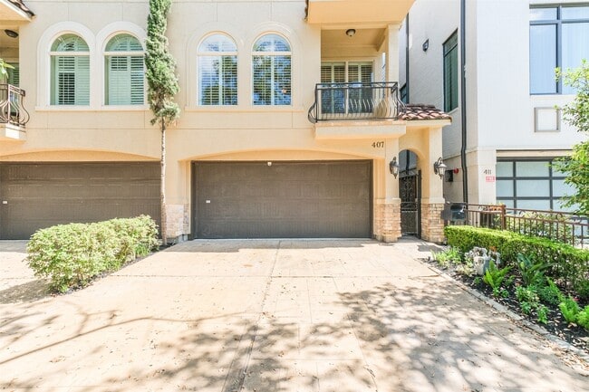 Building Photo - 407 W Bell St