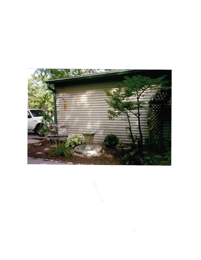 Primary Photo - 3987 Camelot Dr